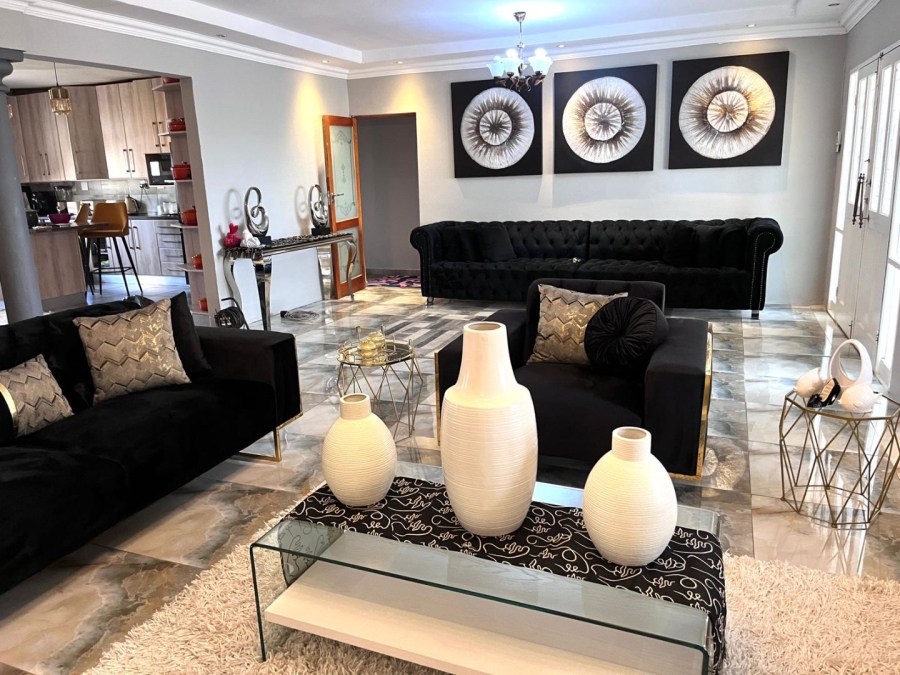 4 Bedroom Property for Sale in Despatch Central Eastern Cape